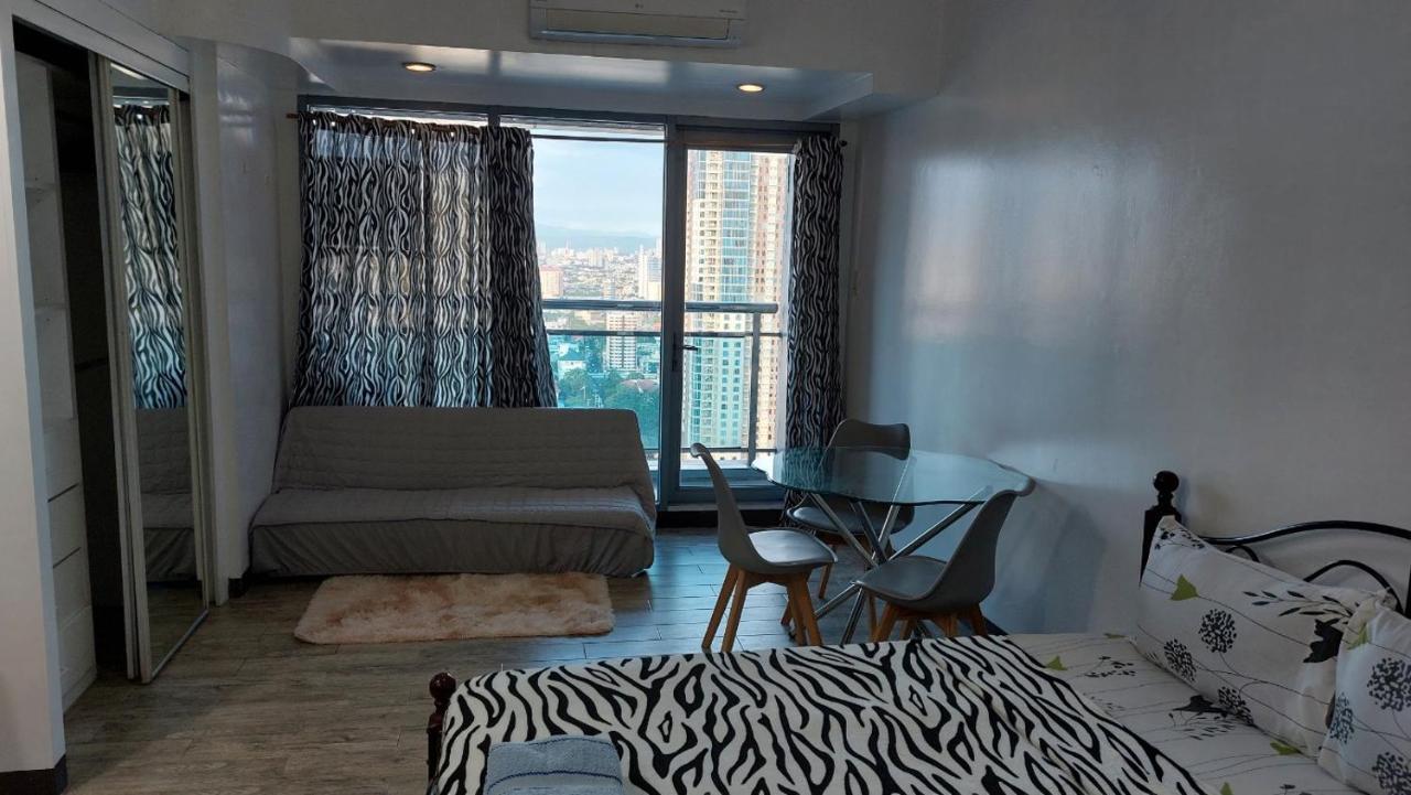 Bay Front Delux Pearl Of The Orient Apartment Manila