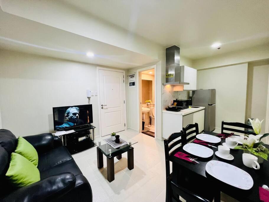 Azure 2 Bedroom Pool View Balcony *