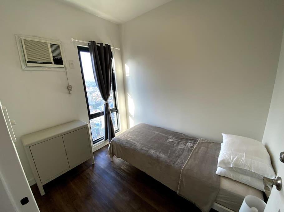 Modern In Flair Tower South, Mandaluyong Apartment *