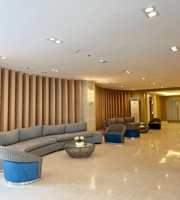 Modern 2-bedroom For 5 Across Moa *