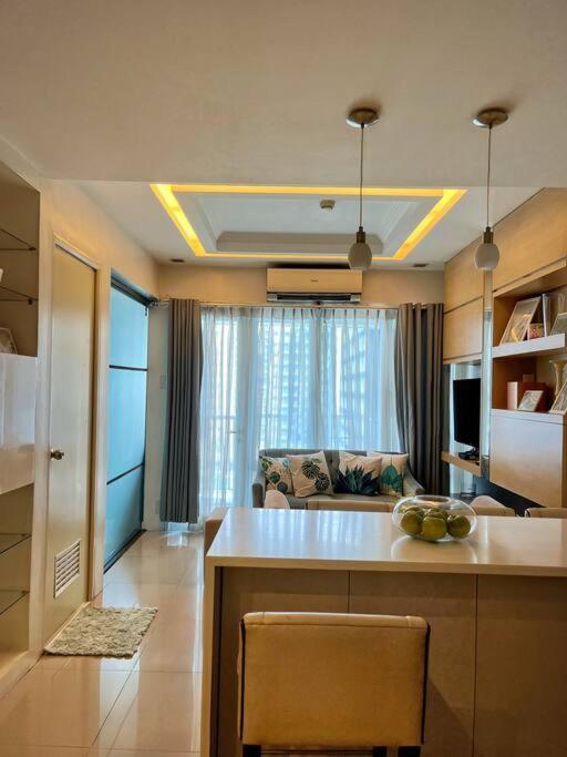 Modern 2-bedroom For 5 Across Moa Apartment *