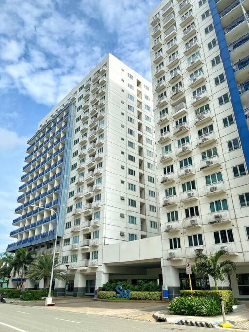 Modern 2-bedroom For 5 Across Moa Manila