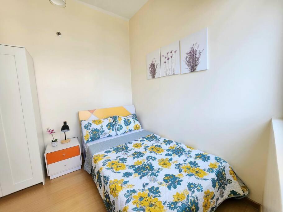 Bgc Fresh & Cozy Near Burgos Circle With Fast Internet Connection Apartment Manila