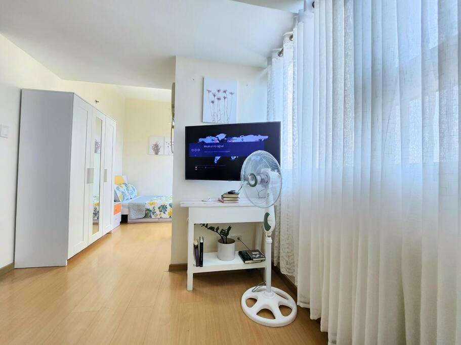 Bgc Fresh & Cozy Near Burgos Circle With Fast Internet Connection Manila