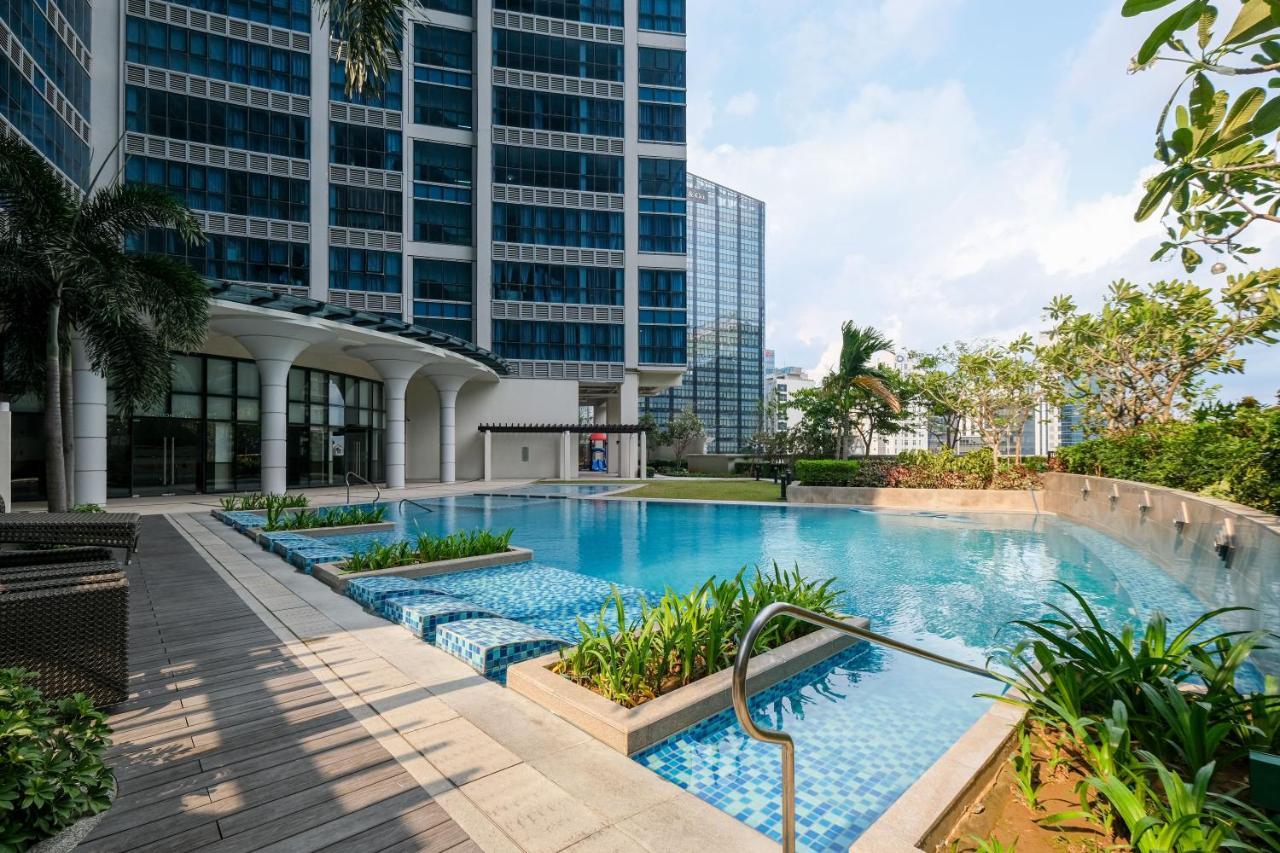 Uptown Parksuites Modern Manila