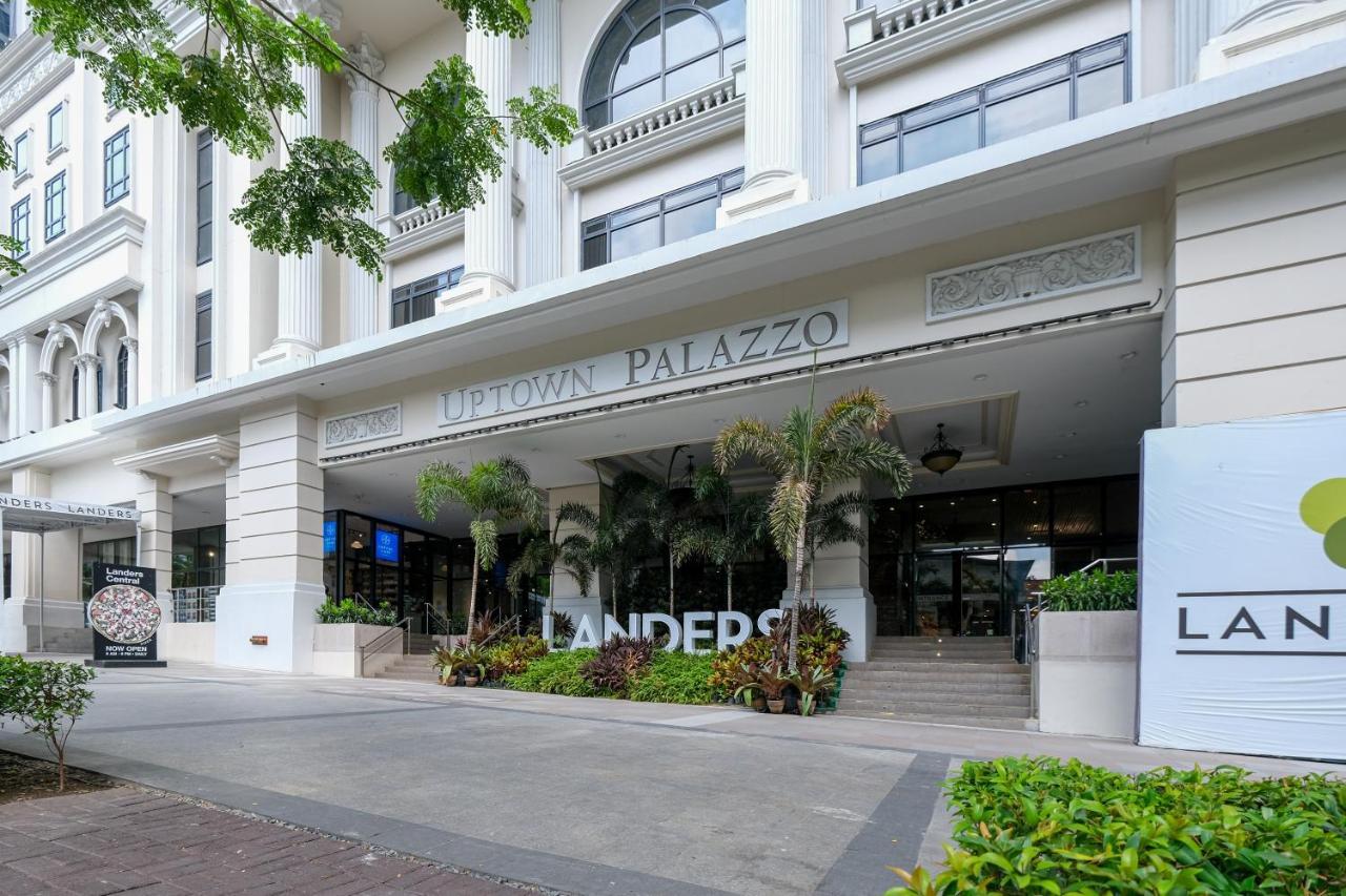 Uptown Parksuites Modern Apartment Manila