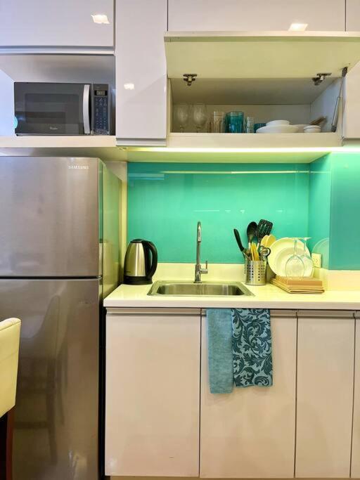 Modern 2-bedroom For 5 Across Moa Apartment