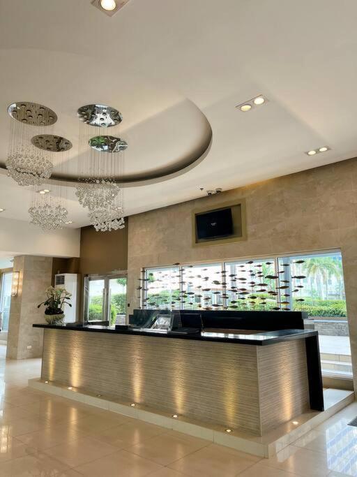 Apartment Modern 2-bedroom For 5 Across Moa *