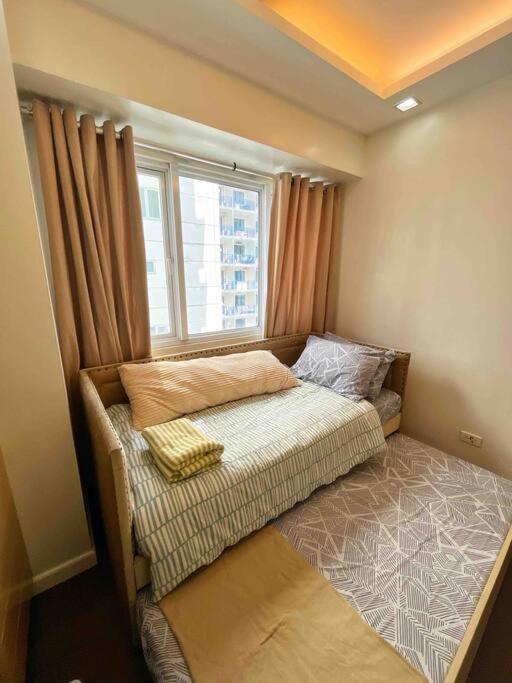 Modern 2-bedroom For 5 Across Moa *