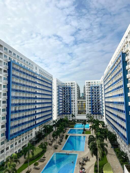 Apartment Modern 2-bedroom For 5 Across Moa