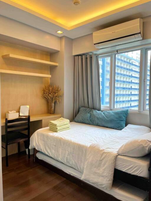 Modern 2-bedroom For 5 Across Moa Apartment