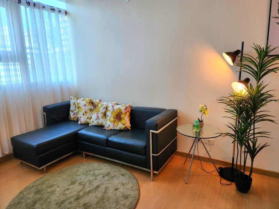 Apartment Bgc Fresh & Cozy Near Burgos Circle With Fast Internet Connection
