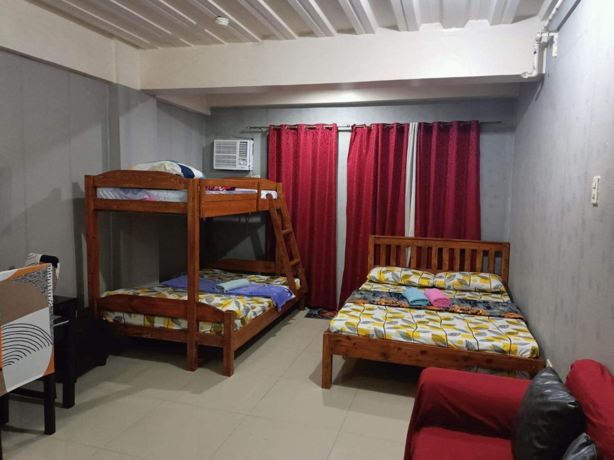 Vimelzu Mhavic Family Apartment Manila