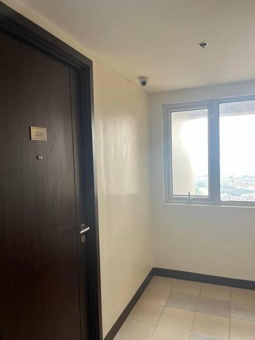 The Journeyman At Covent Garden Sta Mesa Apartamento Manila