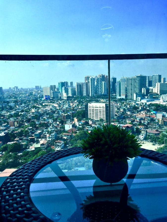 New & Modern Cozy 1br W/ Balcony@bgc, Wifi 300mbps Apartment