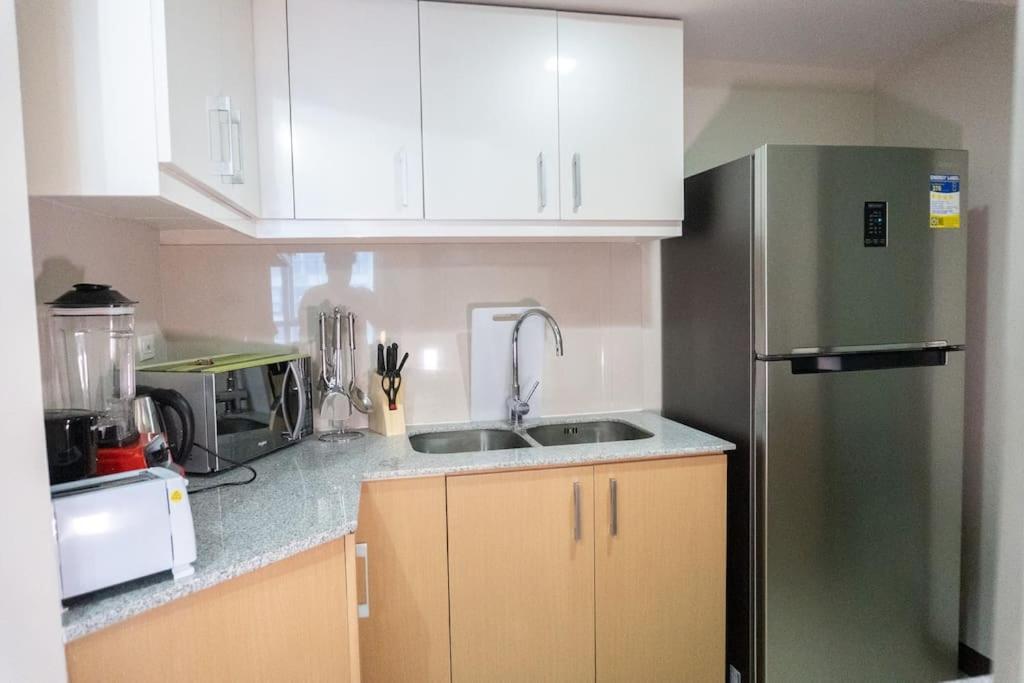 A2j Luxury Uptown 3br Near Uptown Mall Apartment