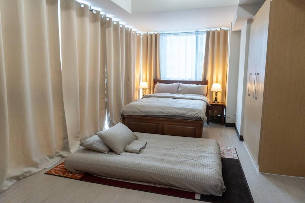 A2j Luxury Uptown 3br Near Uptown Mall *