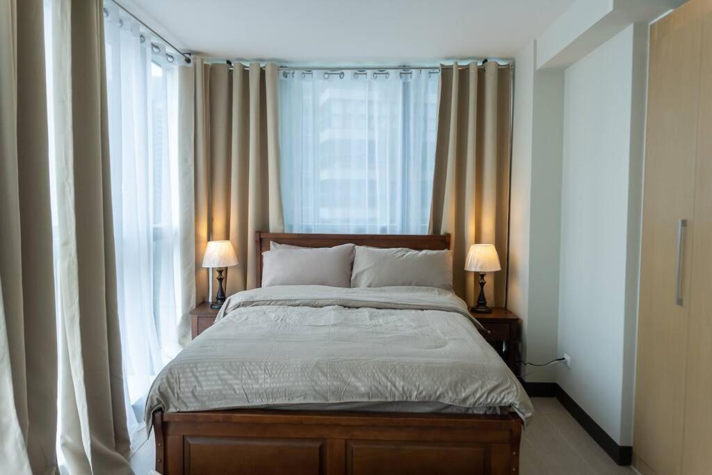A2j Luxury Uptown 3br Near Uptown Mall Apartment *