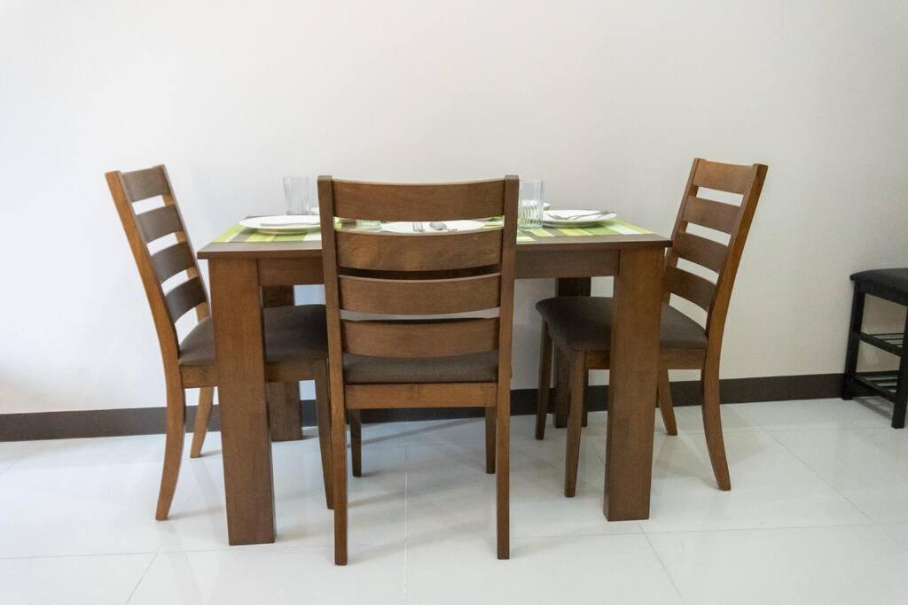 Apartment A2j Luxury Uptown 3br Near Uptown Mall *