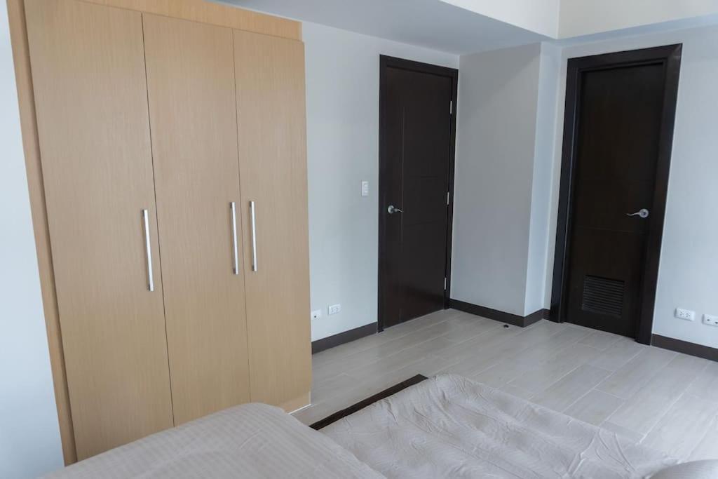 Apartment A2j Luxury Uptown 3br Near Uptown Mall *