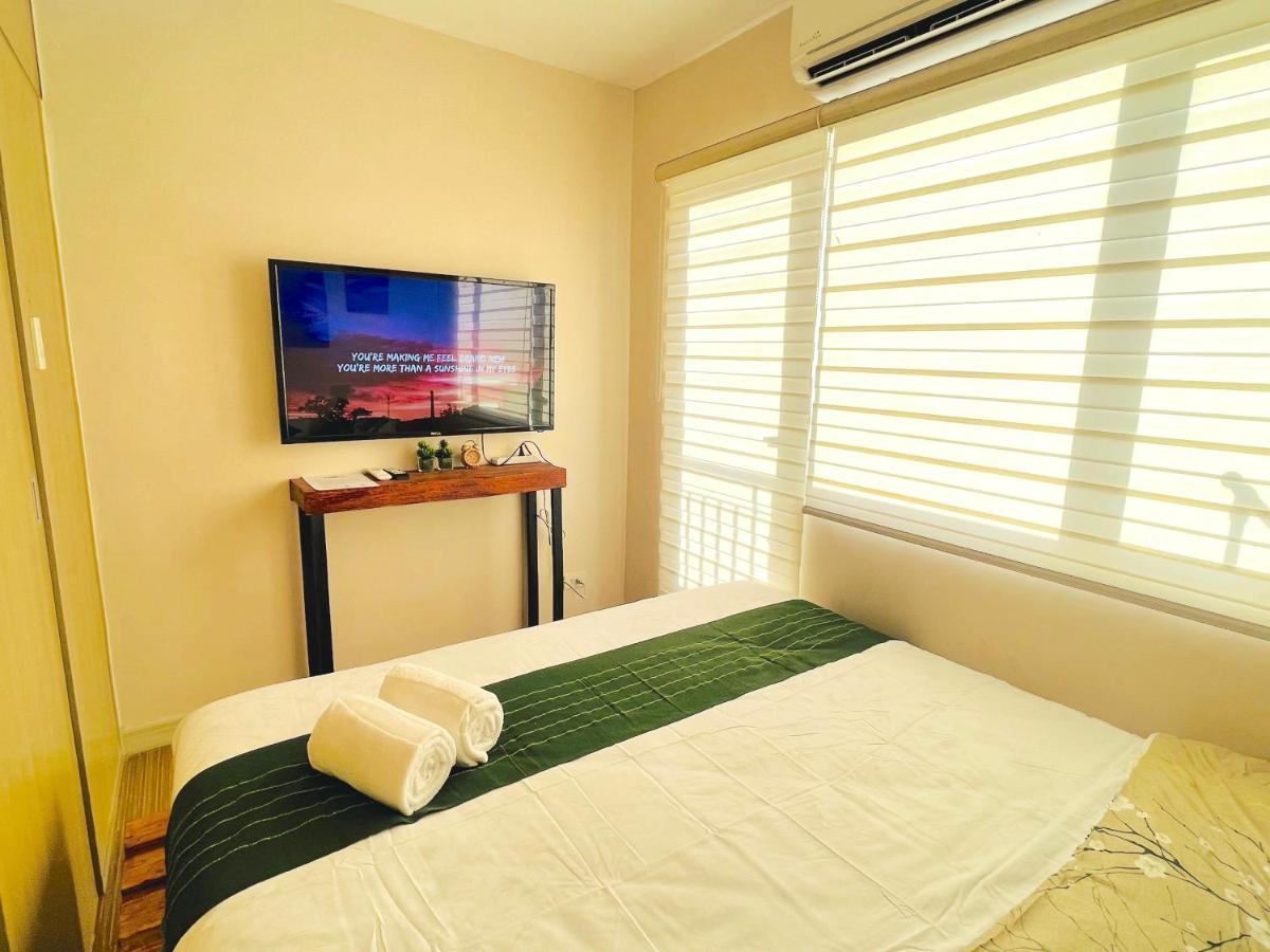 Sunset View W/ King Bednwi-fi At Grace Res, Taguig