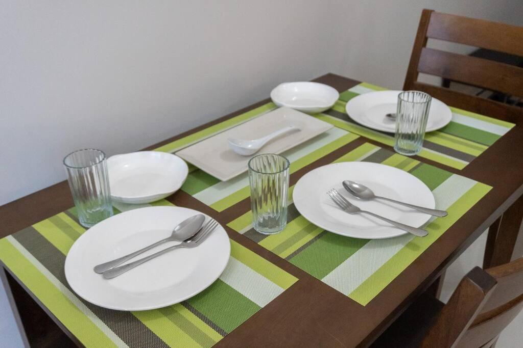A2j Luxury Uptown 3br Near Uptown Mall Apartment