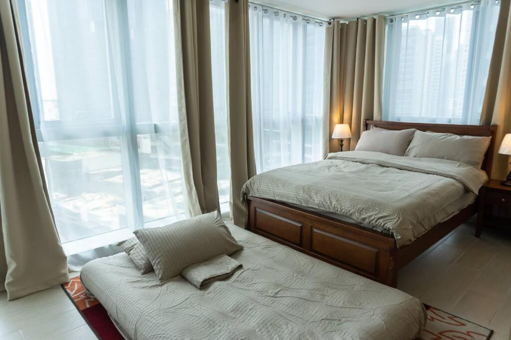 A2j Luxury Uptown 3br Near Uptown Mall Apartment