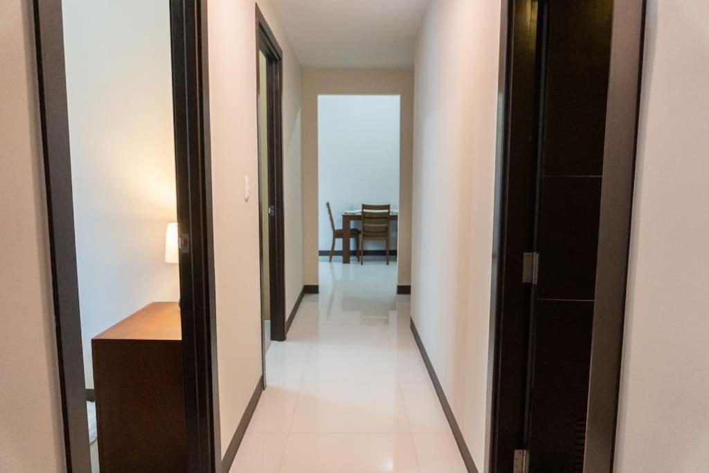 A2j Luxury Uptown 3br Near Uptown Mall Apartment