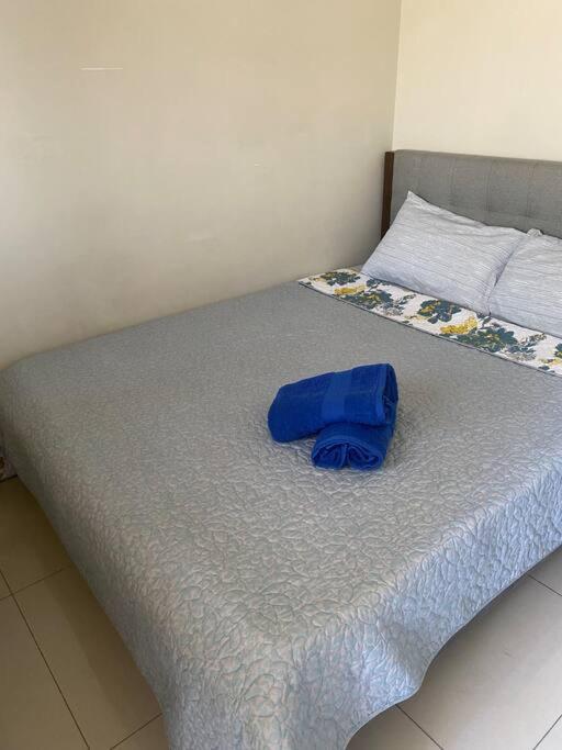 Stunning 1 Bedroom Bay View Flat With Spacious Balcony Apartment *