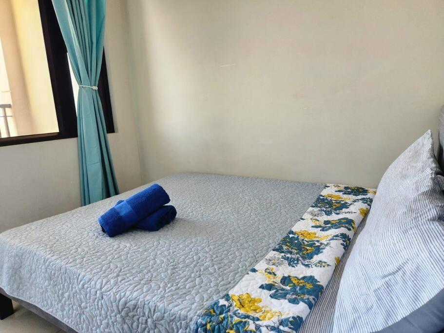 Apartment Stunning 1 Bedroom Bay View Flat With Spacious Balcony