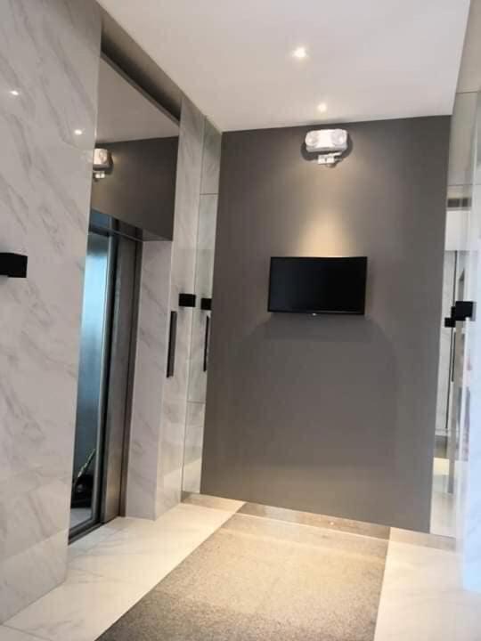 Homestay Pasig Fast Wifi With Netflix And Pool Access *