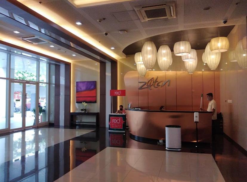 Amazing Views Across Shangrila Mall And Near Megamall Greenfield District * Manila