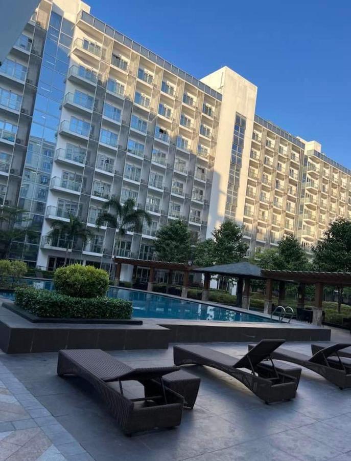 81 Newport Boulevard -across Naia Terminal 3 *