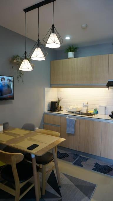 Apartment The Fika Room: Scandi-style Airport With Wi-fi & Netflix Manila