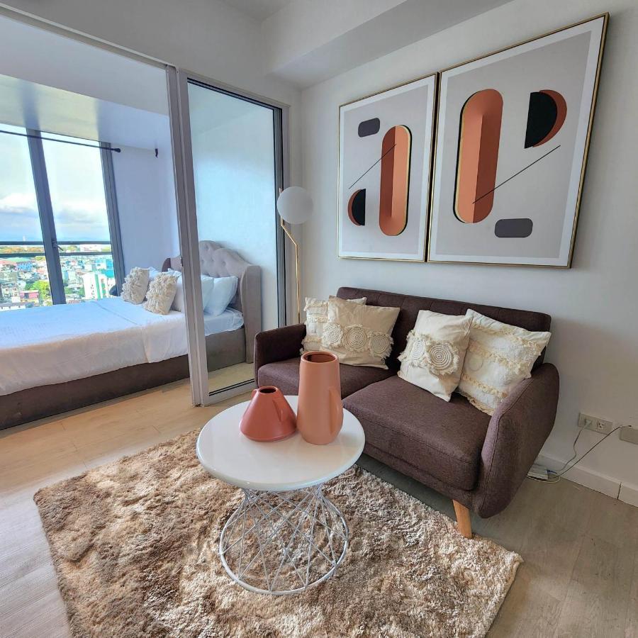 M - 1 Bedroom At Azure Residences Apartment Manila
