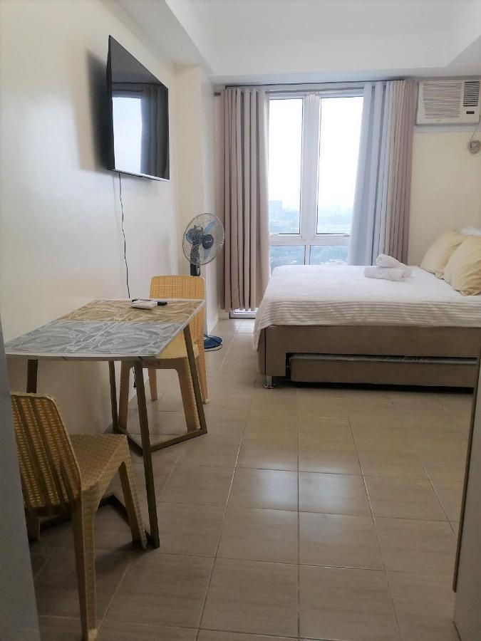Pasig Fast Wifi With Netflix And Pool Access Homestay