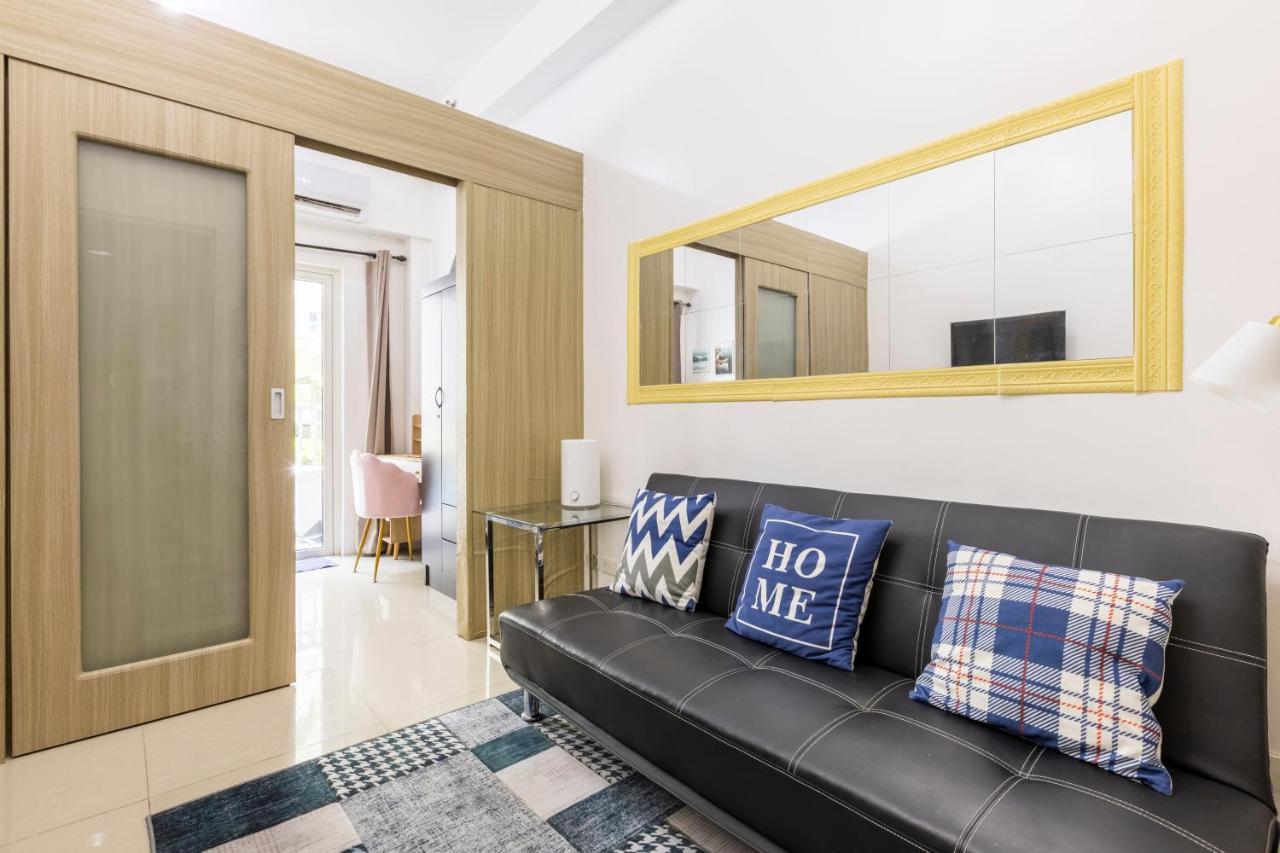 Staycation At Shore - Direct Pool Manila