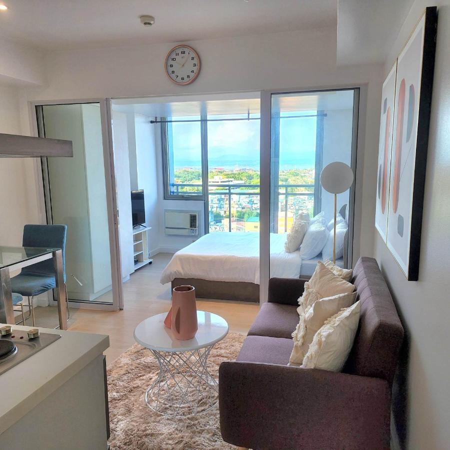 M - 1 Bedroom At Azure Residences Apartment Manila