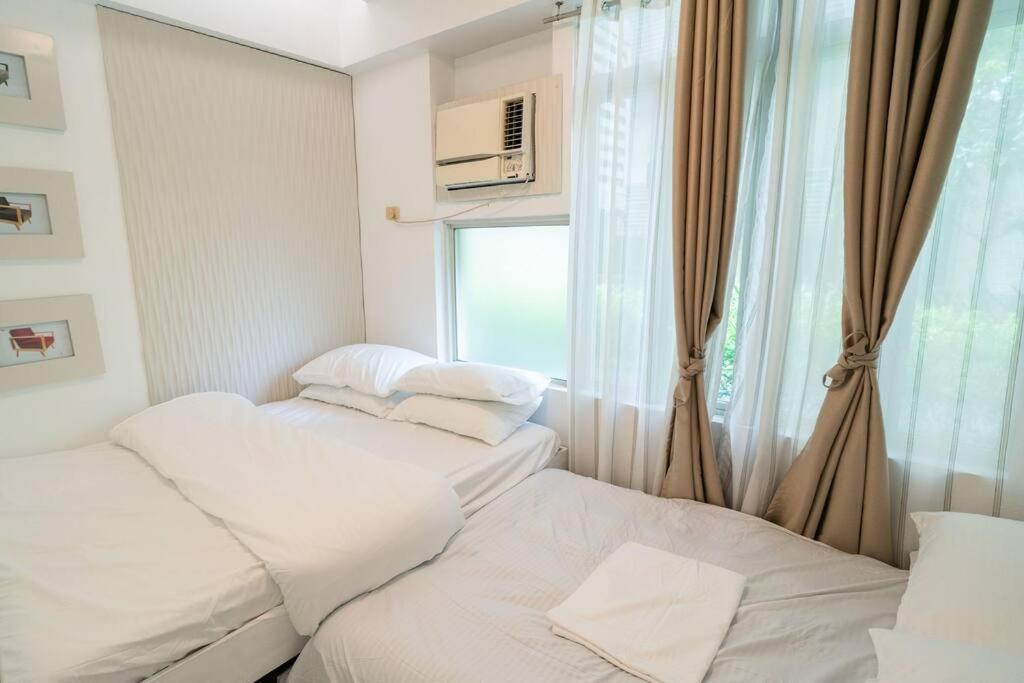 A2j Executive 1br Near Venice Mall Bgc Apartment