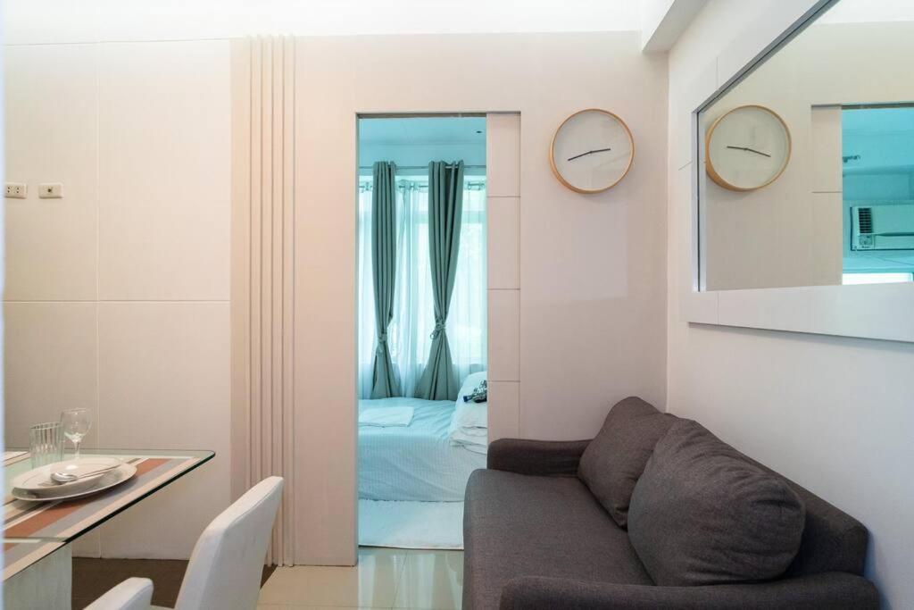 A2j Executive 1br Near Venice Mall Bgc * Manila