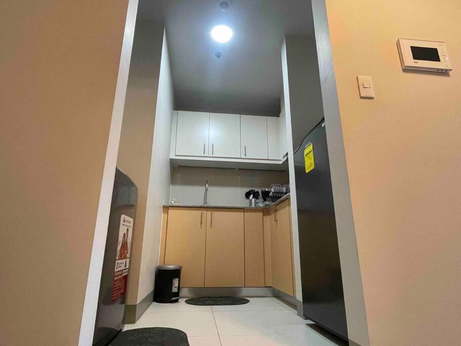 Luxe 1br W/ Balcony @ Uptown Parksuites Manila