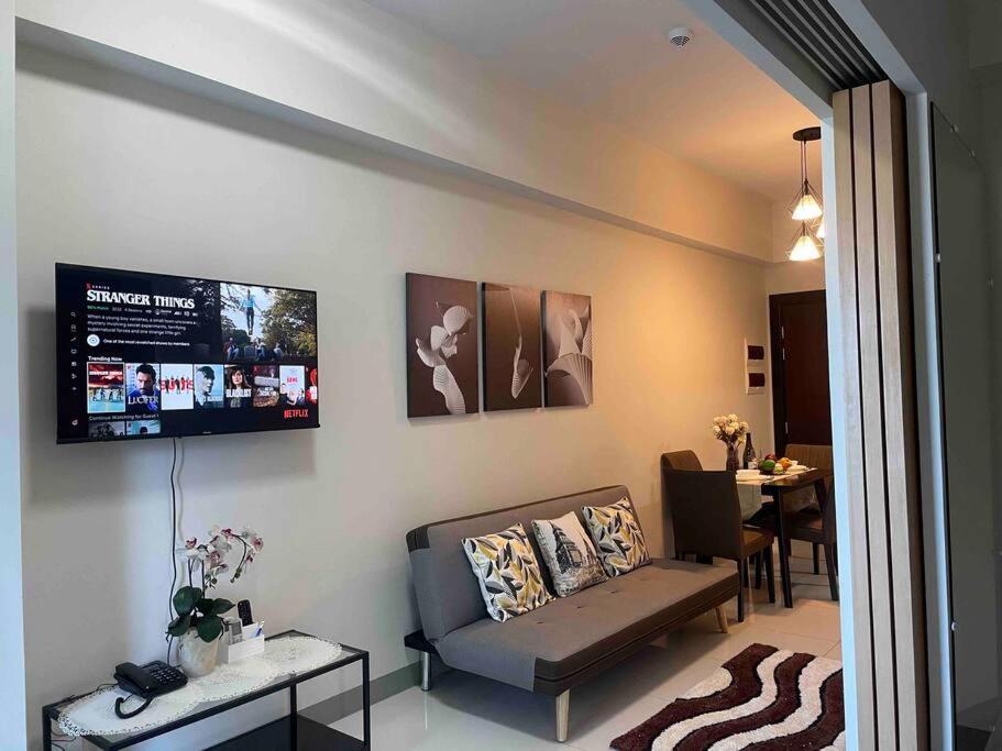 Apartment Luxe 1br W/ Balcony @ Uptown Parksuites *