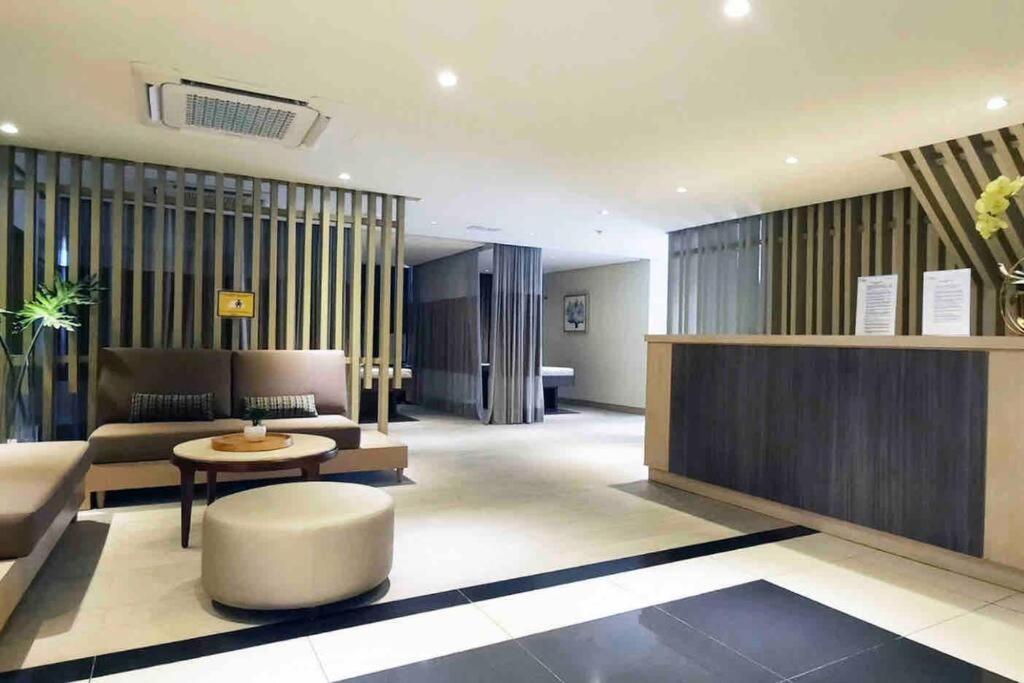 Apartment Luxe 1br W/ Balcony @ Uptown Parksuites *