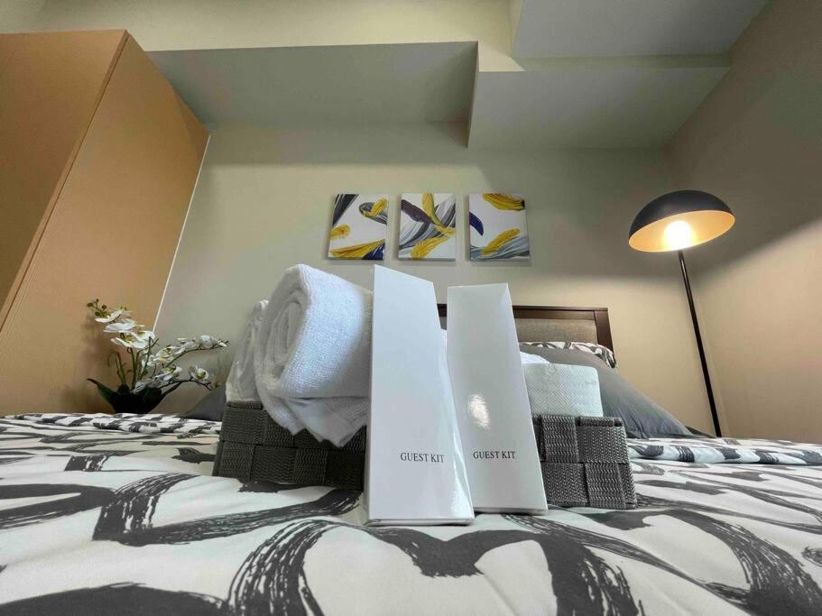 Luxe 1br W/ Balcony @ Uptown Parksuites *