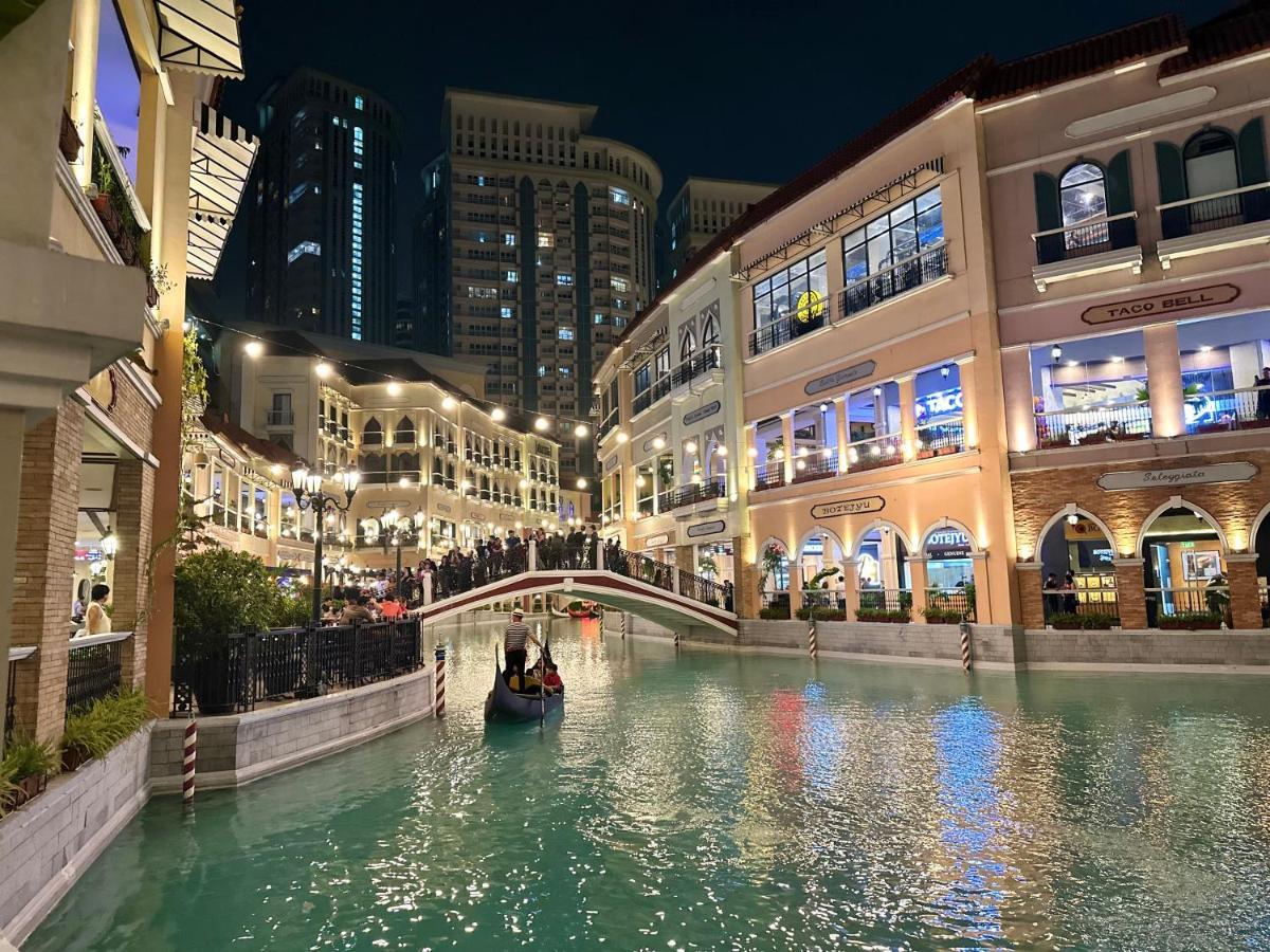 Morgan Residences 1bed With Netflix Near Venice Mall Taguig *