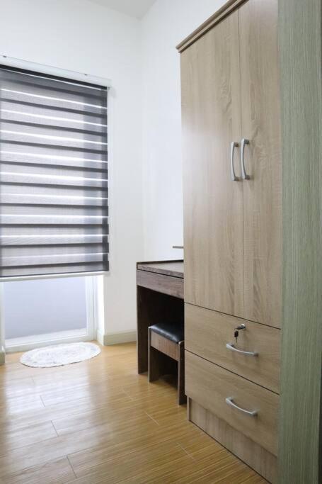 Apartment Cozy Place In Taguig With Free Wifi - Near Bgc And Airport *