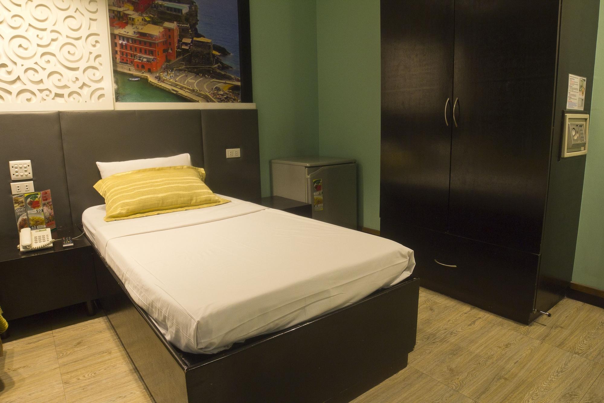 Eurotel Pedro Gil 3* Manila