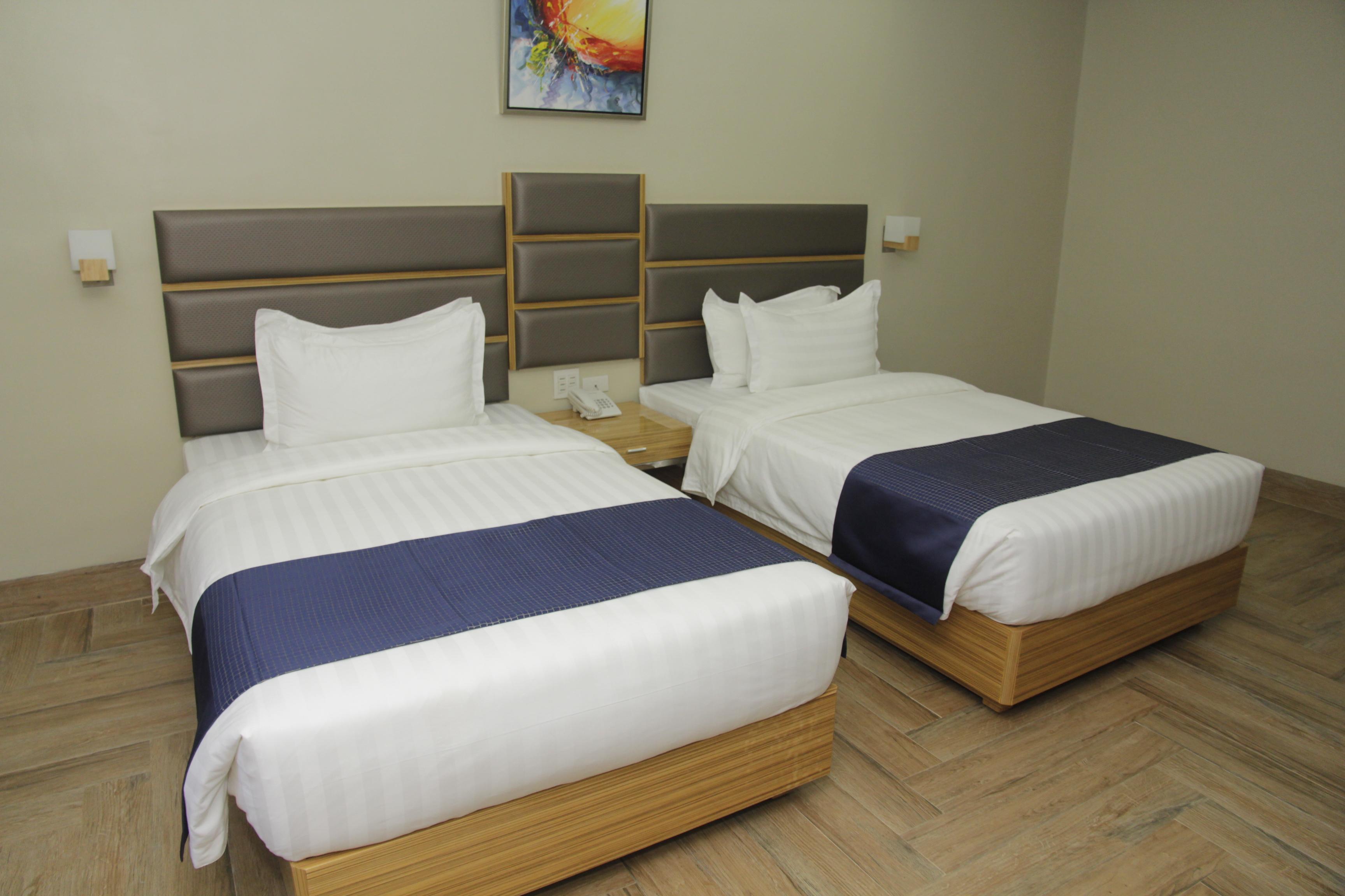 Sun Star Grand 3* Manila