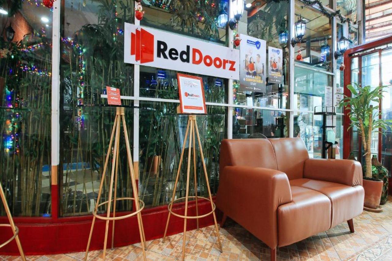 Hotel Reddoorz At The Providence Tower 2*