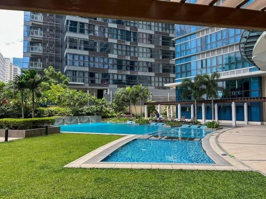 Apartment Stylish 1br Uptown Parksuites Bgc, 200mbps/smarttv